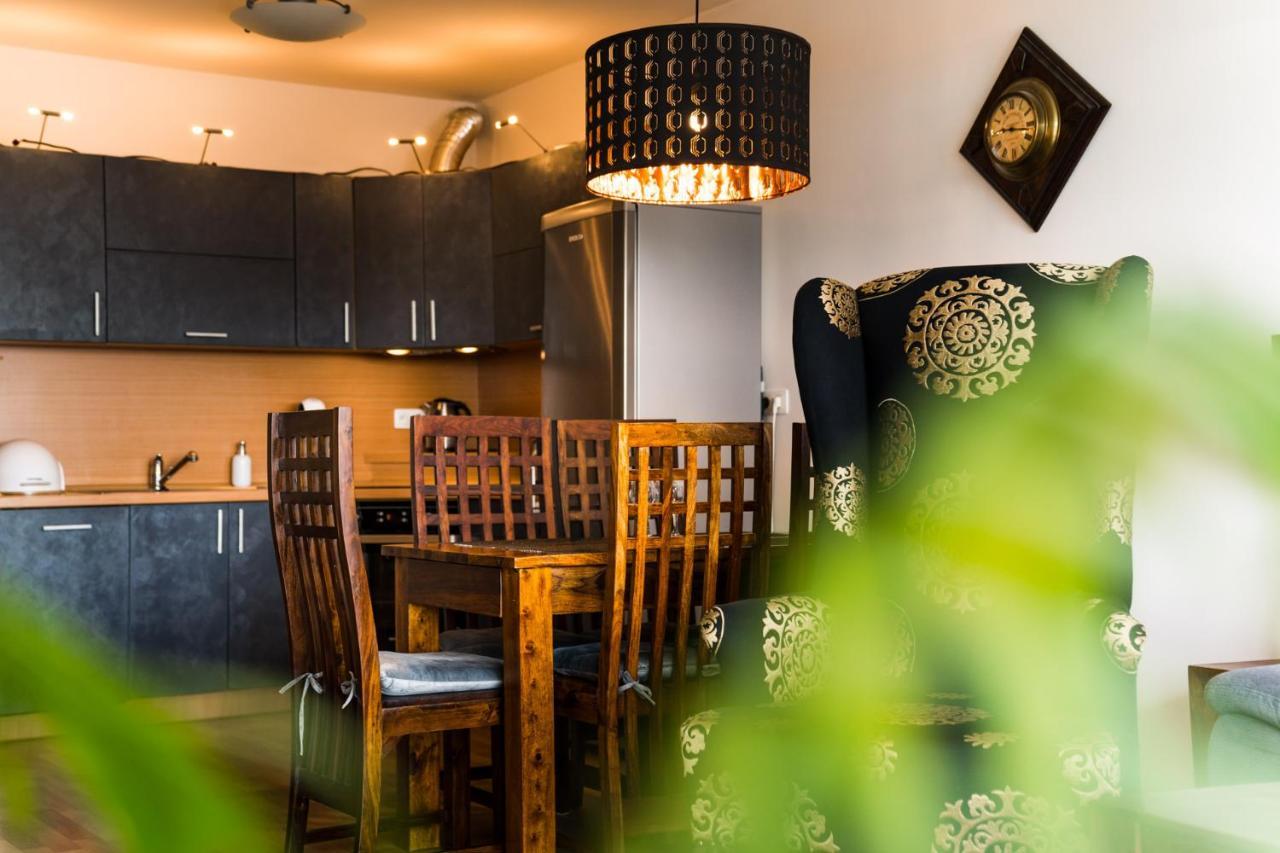 Comfy Condo On The 20Th Floor & Free Parking Bratislava Exterior photo