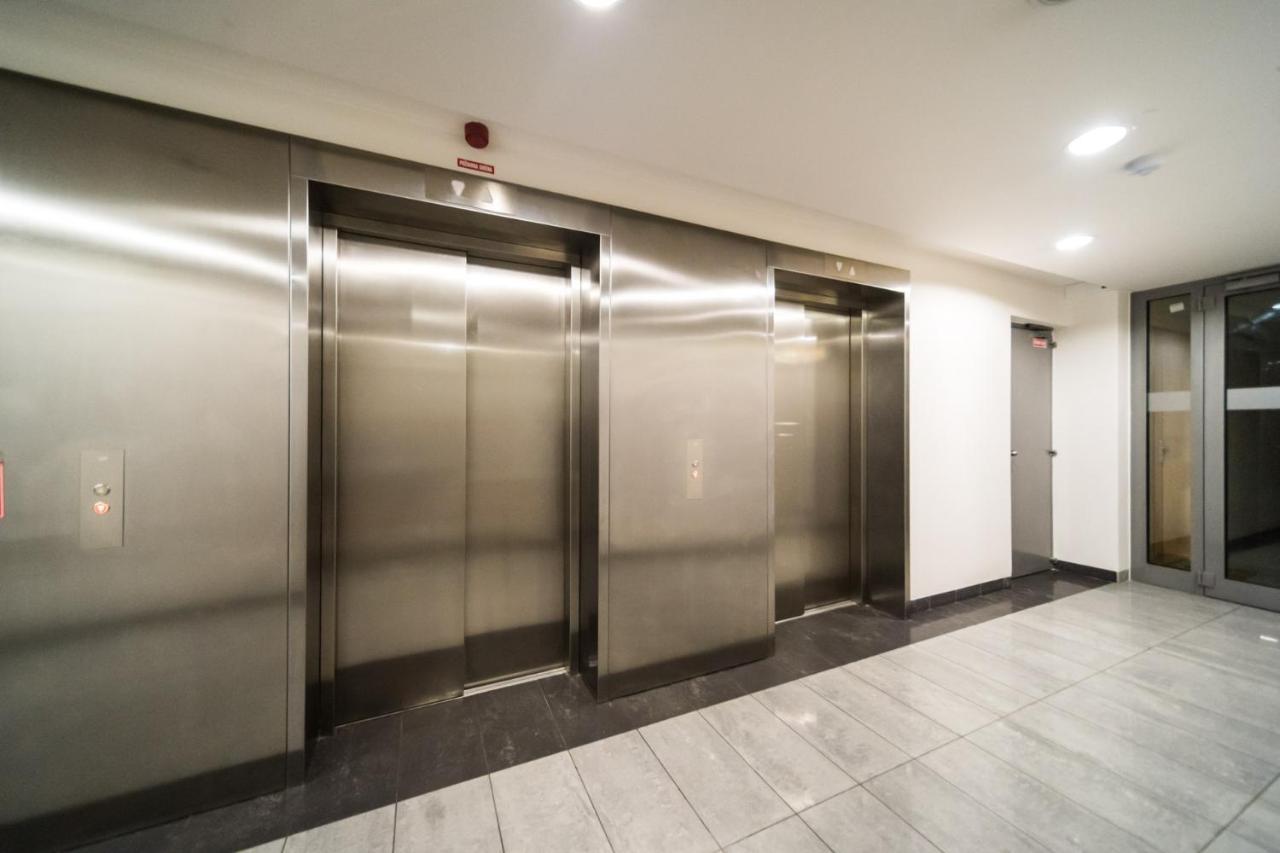 Comfy Condo On The 20Th Floor & Free Parking Bratislava Exterior photo